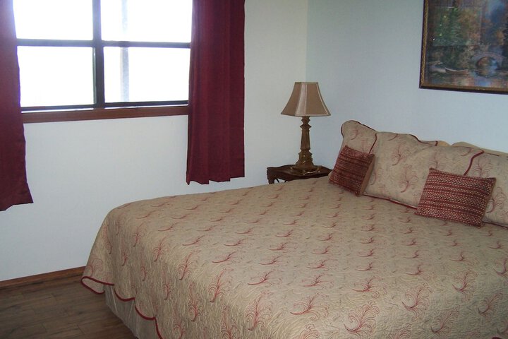 Room 6 of 53