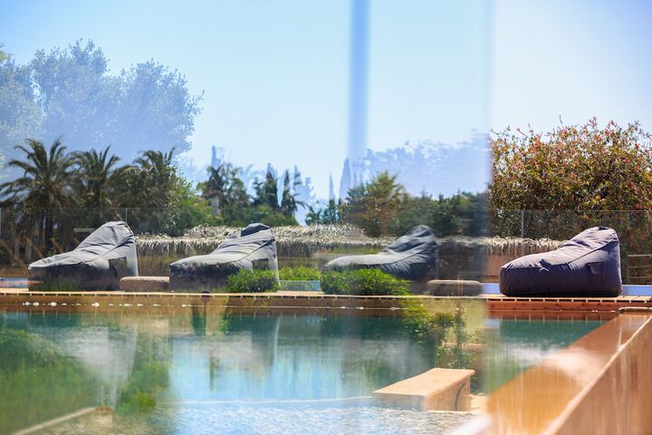 Pool 43 of 73