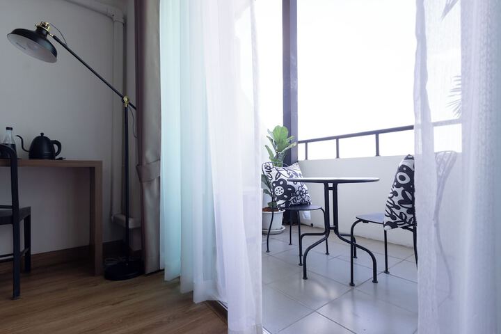 Room 45 of 79