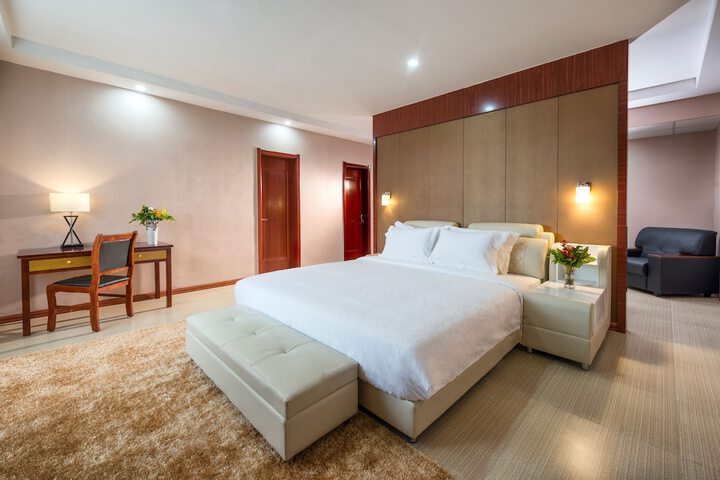 Room 2 of 36