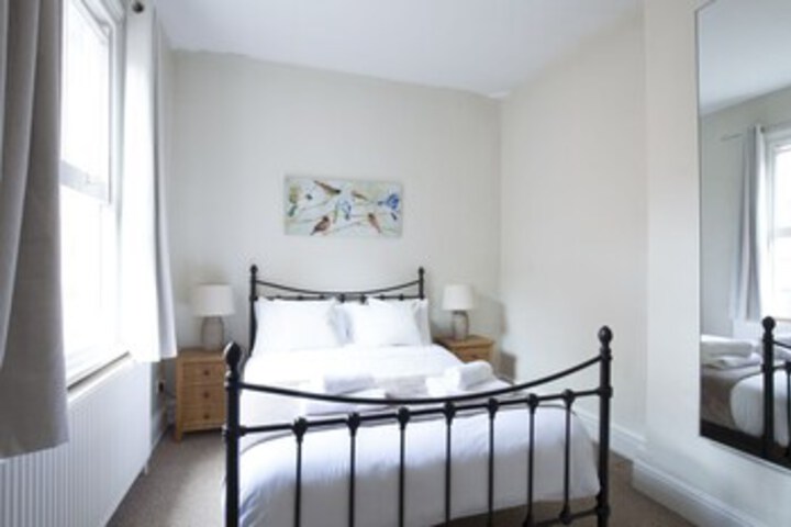 Room 29 of 38