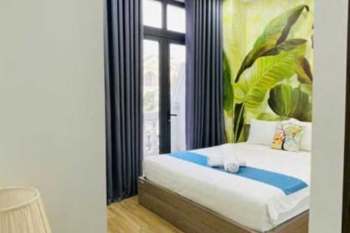 Room 18 of 24