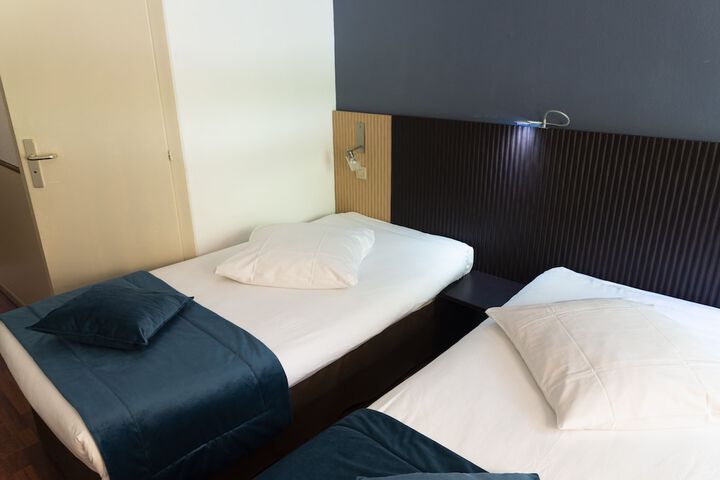 Room 12 of 45