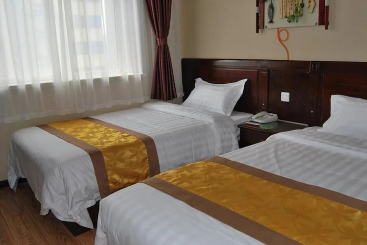 Room 2 of 14