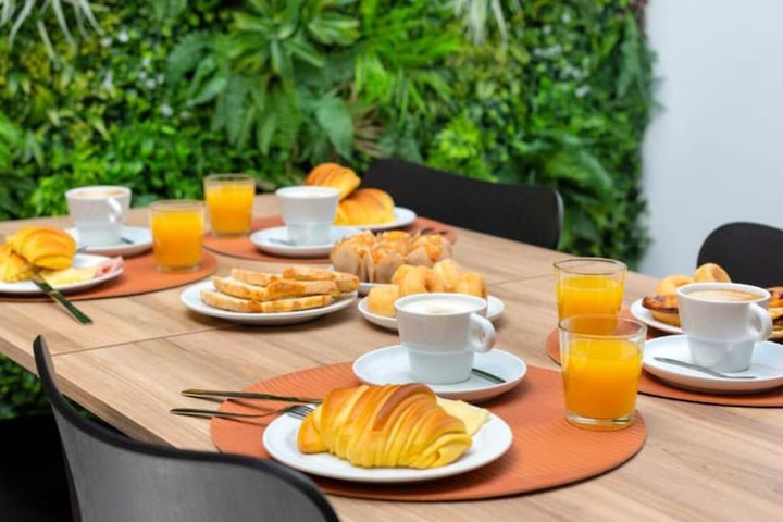 Breakfast area