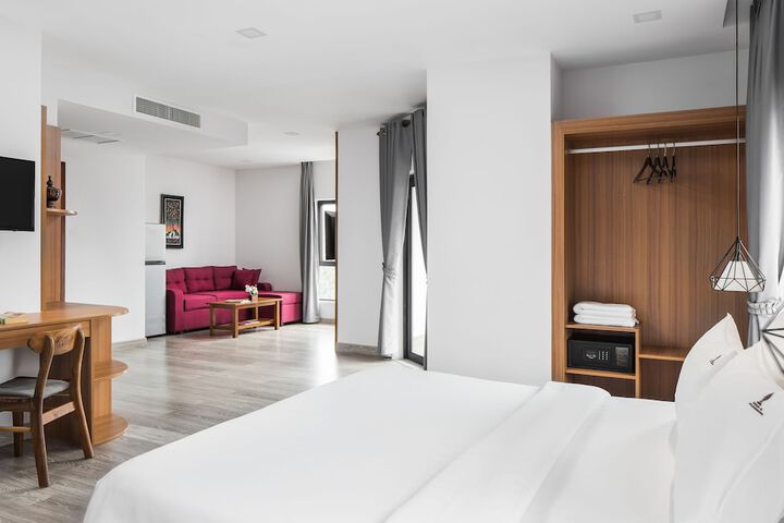 Room 65 of 163