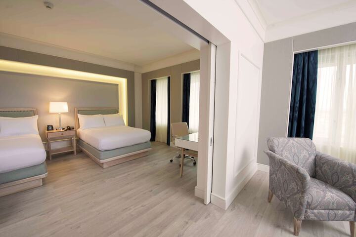 Room 30 of 117