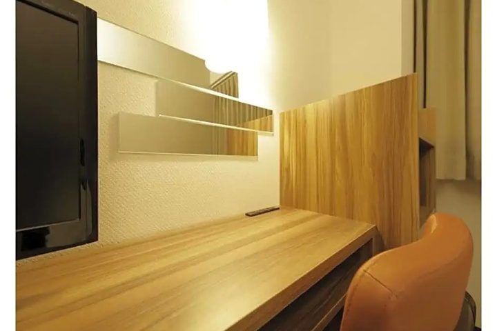 Room 9 of 19