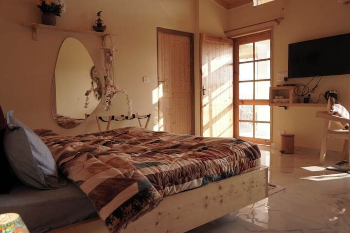Room 26 of 127