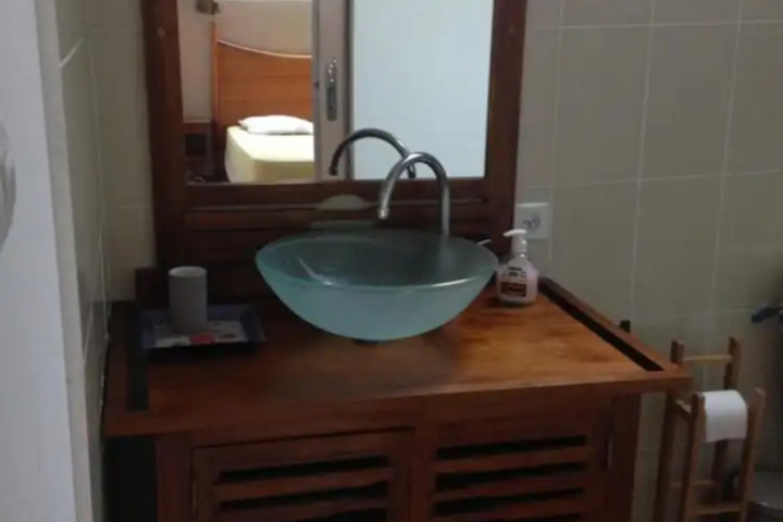 Room 7 of 13