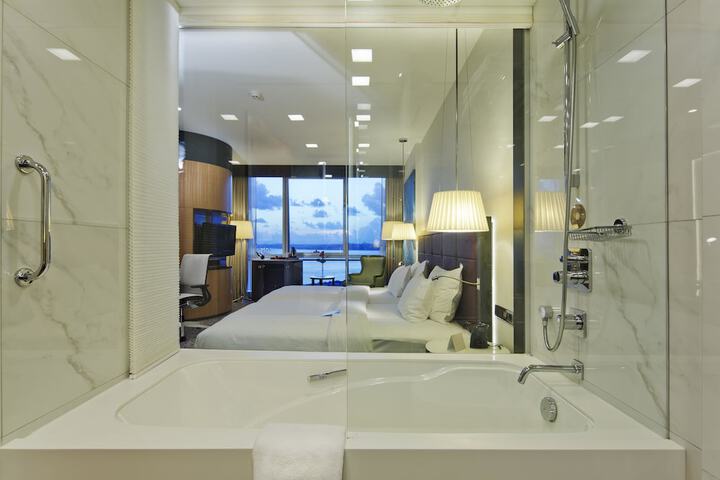Room 81 of 191