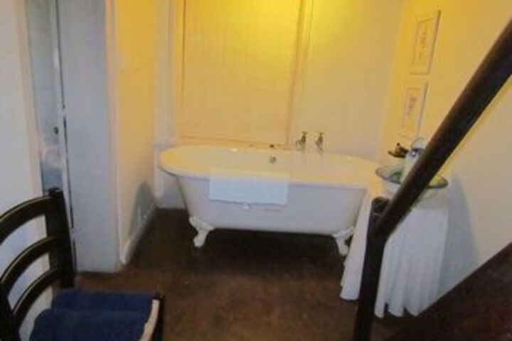 Room 9 of 40