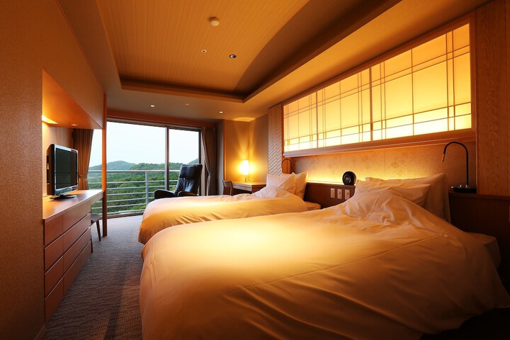 Room 6 of 79
