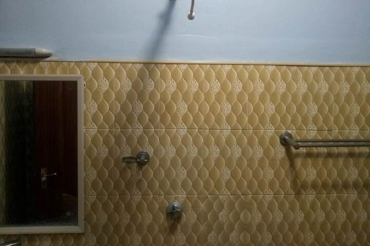 Room 13 of 23