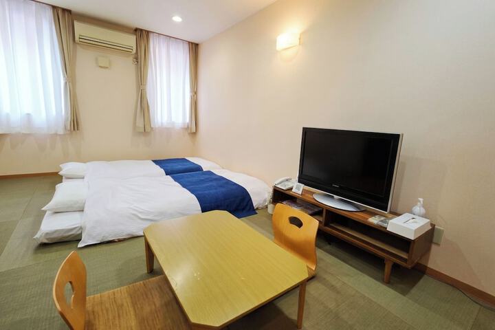 Room 51 of 82