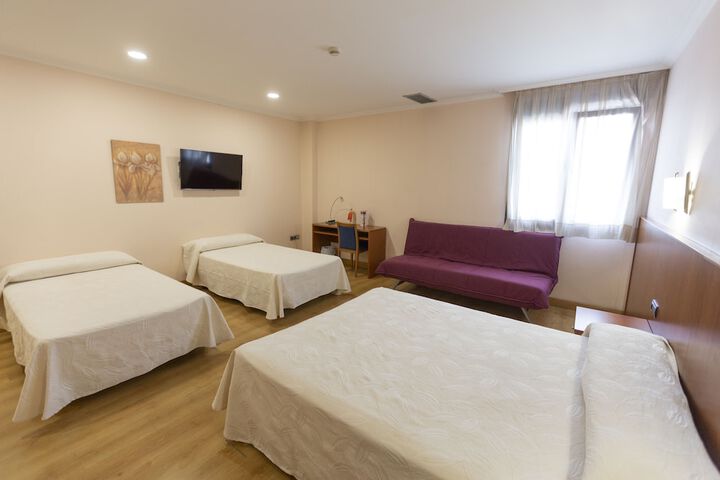 Room 8 of 38