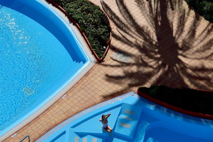 Pool 127 of 411