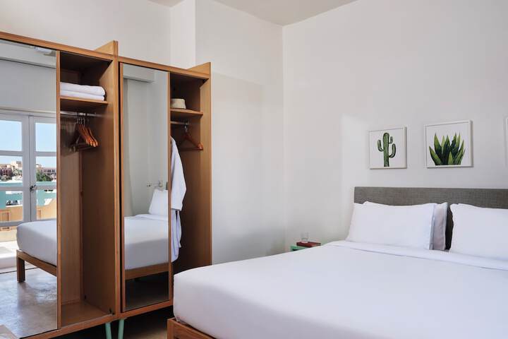 Room 18 of 60