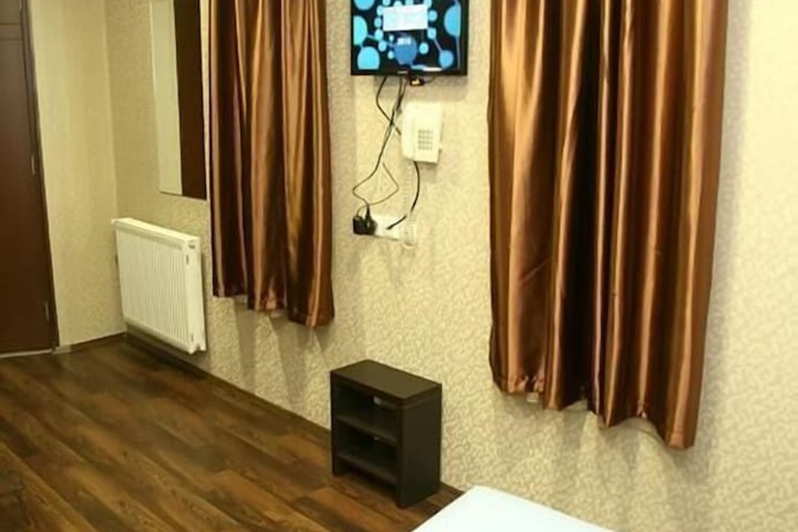 Room 13 of 23
