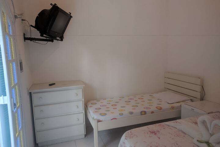 Room 30 of 47