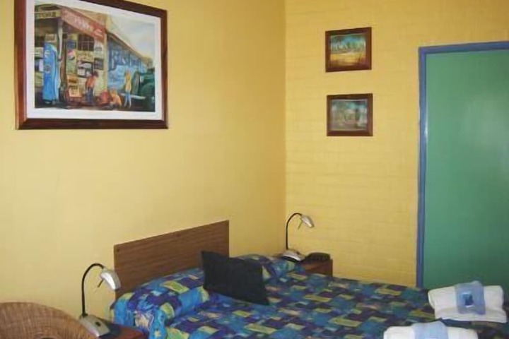Room 12 of 36