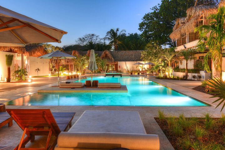 Pool 52 of 114