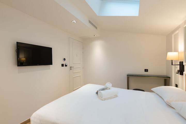 Room 10 of 70