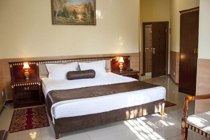 Room 6 of 40