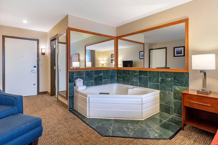 Room 45 of 93