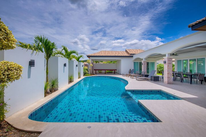 Pool 16 of 29
