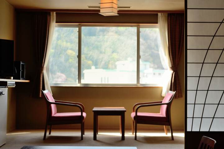 Room 20 of 51