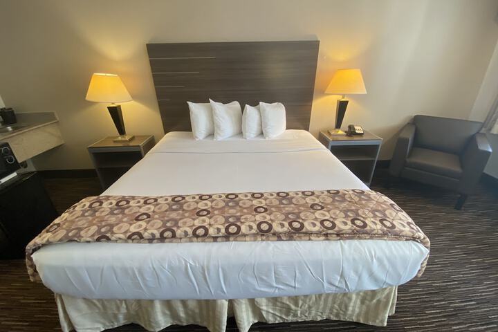 Room 13 of 26