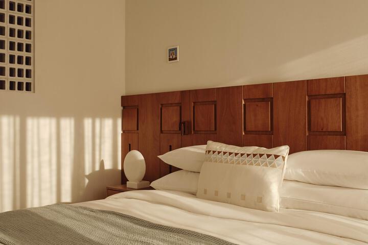 Room 35 of 59