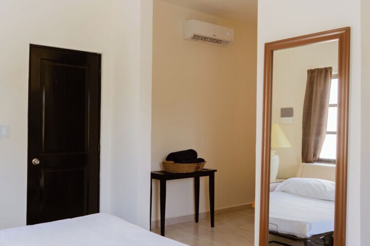 Room 15 of 22