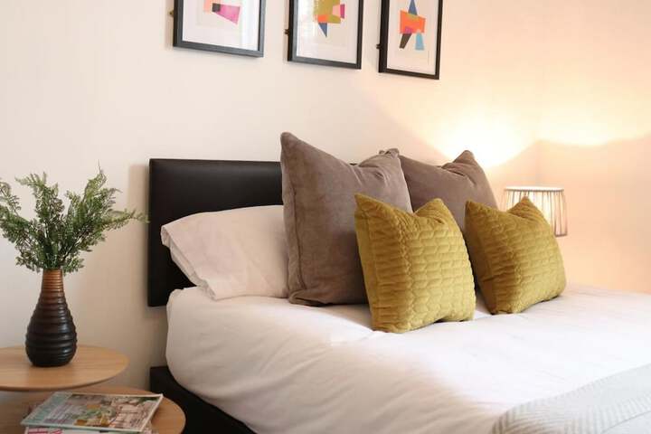HOST SO WELL AT LARK LANE