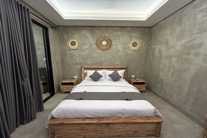 Room 4 of 86