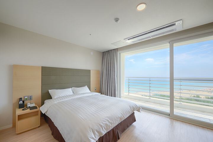 Room 46 of 127