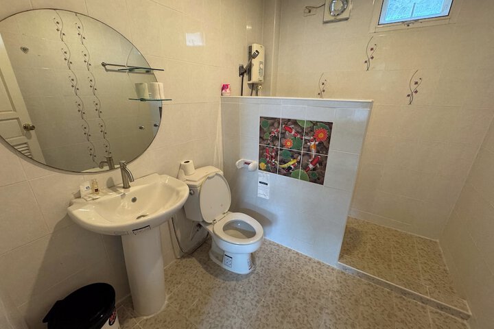 Room 50 of 62