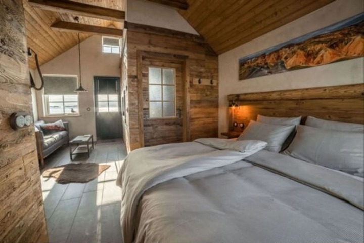 Room 4 of 29