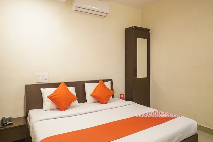 Room 16 of 18