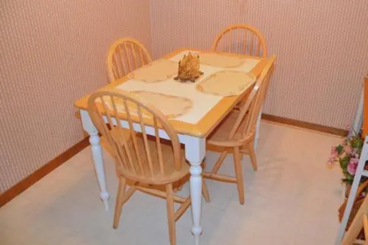 Dining 18 of 19