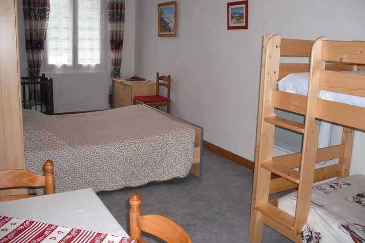 Room 3 of 10