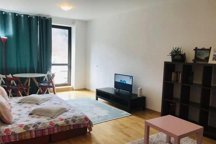 Room 2 of 9