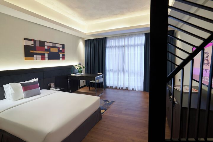 Room 30 of 65