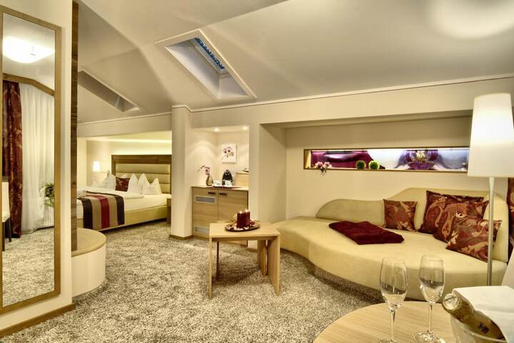 Room 18 of 53