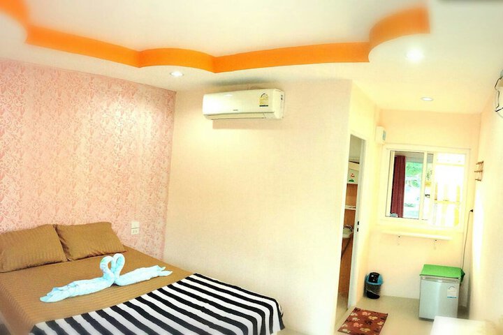 Room 5 of 19