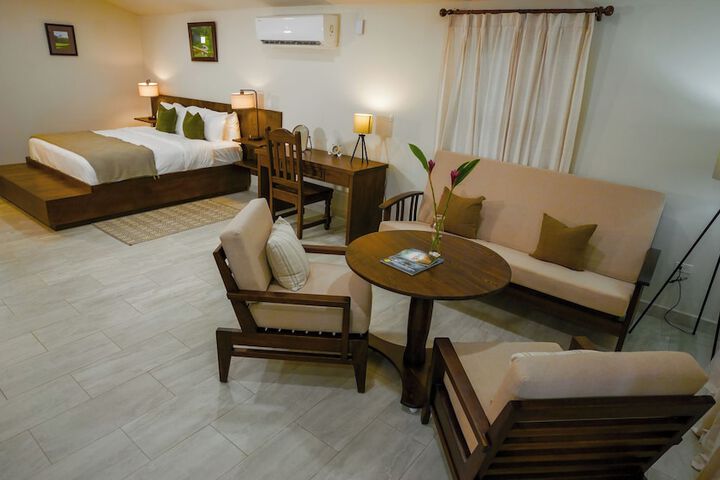 Room 9 of 40