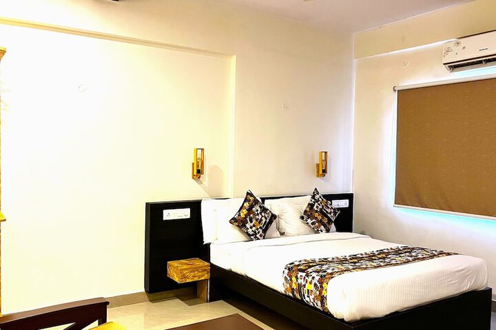 Room 33 of 66