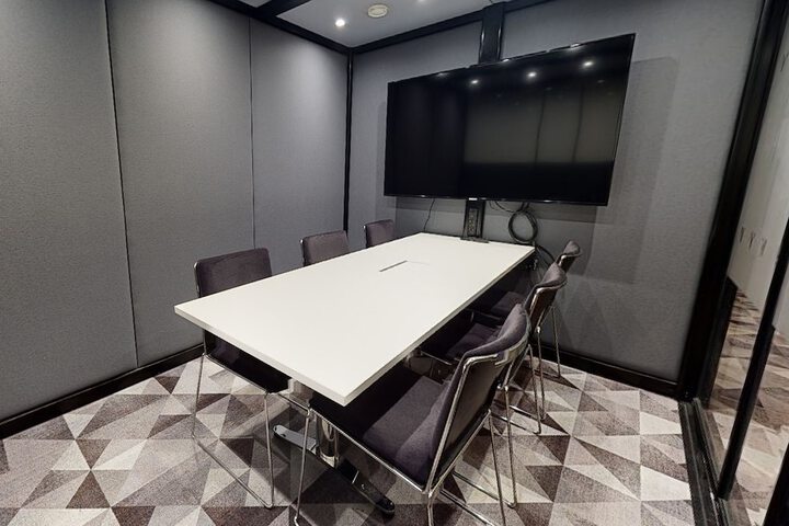 Business Center 45 of 47