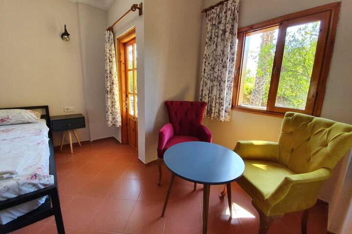 Room 46 of 80